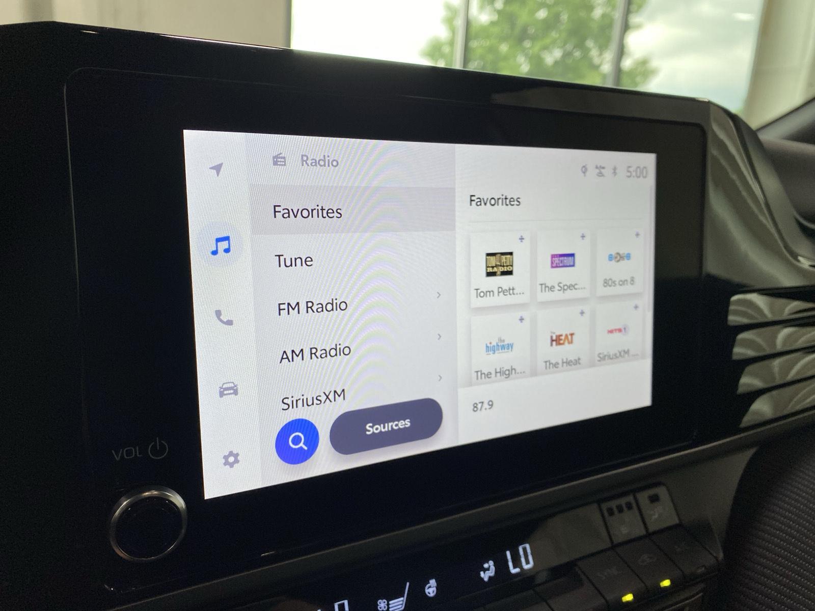Certified Used 2025 Ice Cap Toyota SE image 23