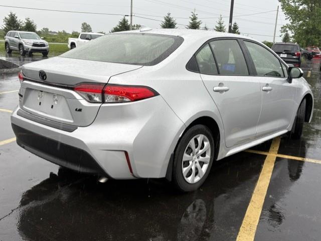 Certified Used 2023 Classic Silver Metallic Toyota LE image 5