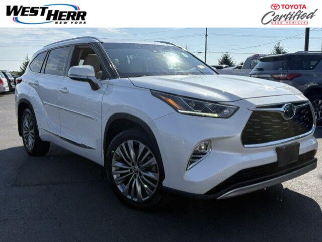 White (Blizzard Pearl) 2021 Toyota Highlander SUV / Crossover All-Wheel Drive Automatic