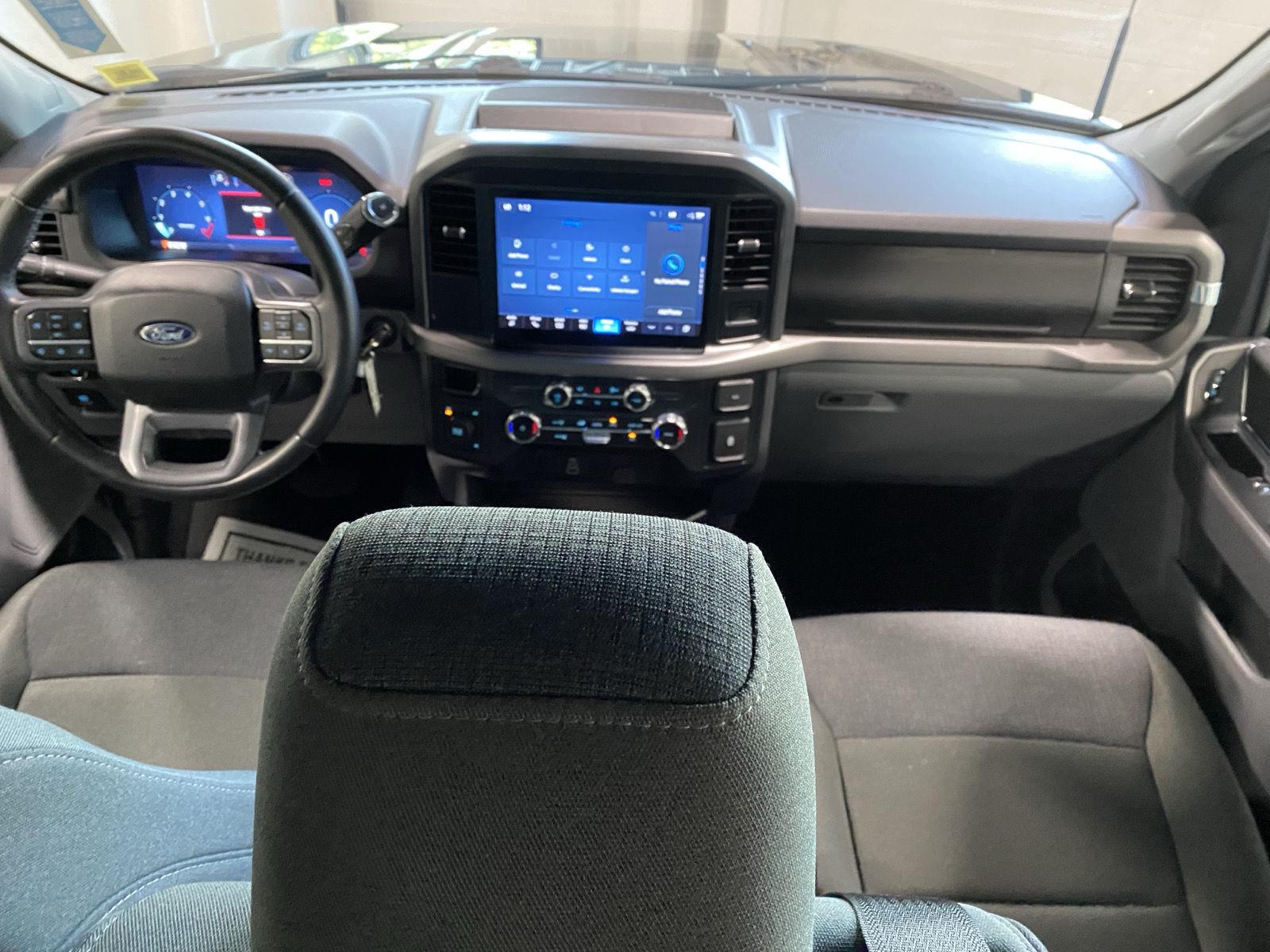 View vehicle photo 5