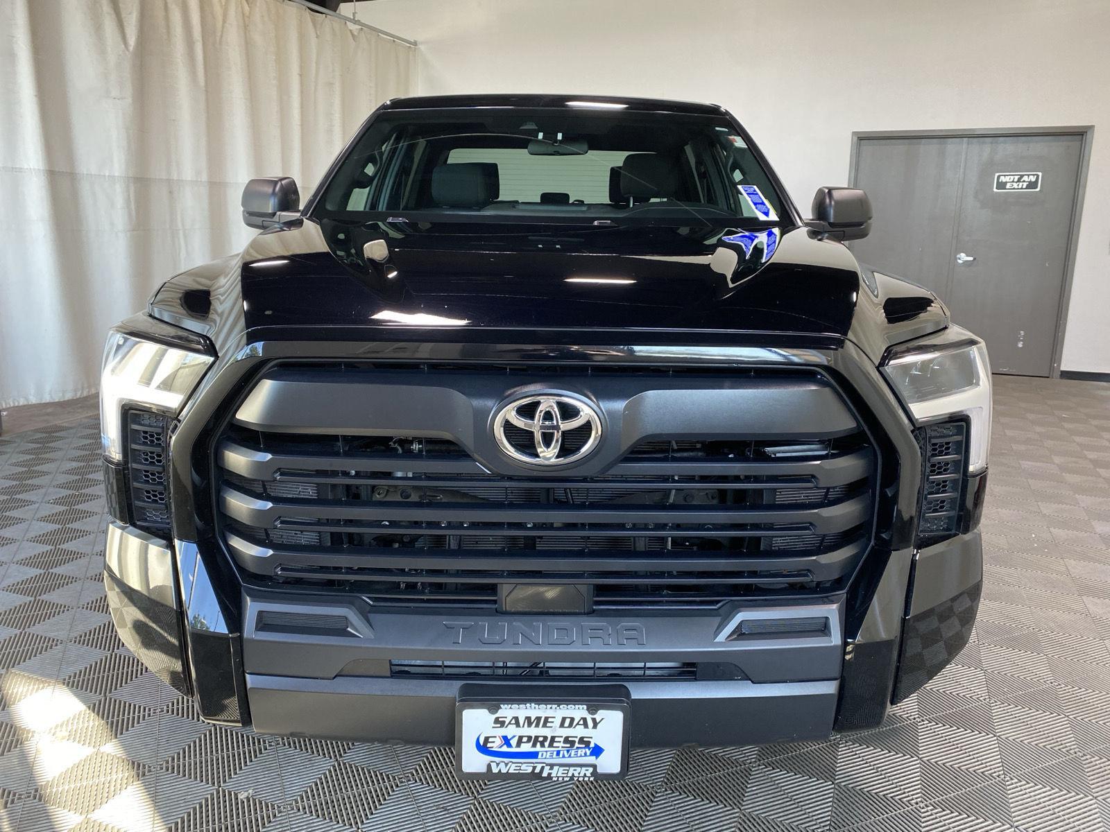 Used 2025 Midnight Black Metallic Toyota SR image 4