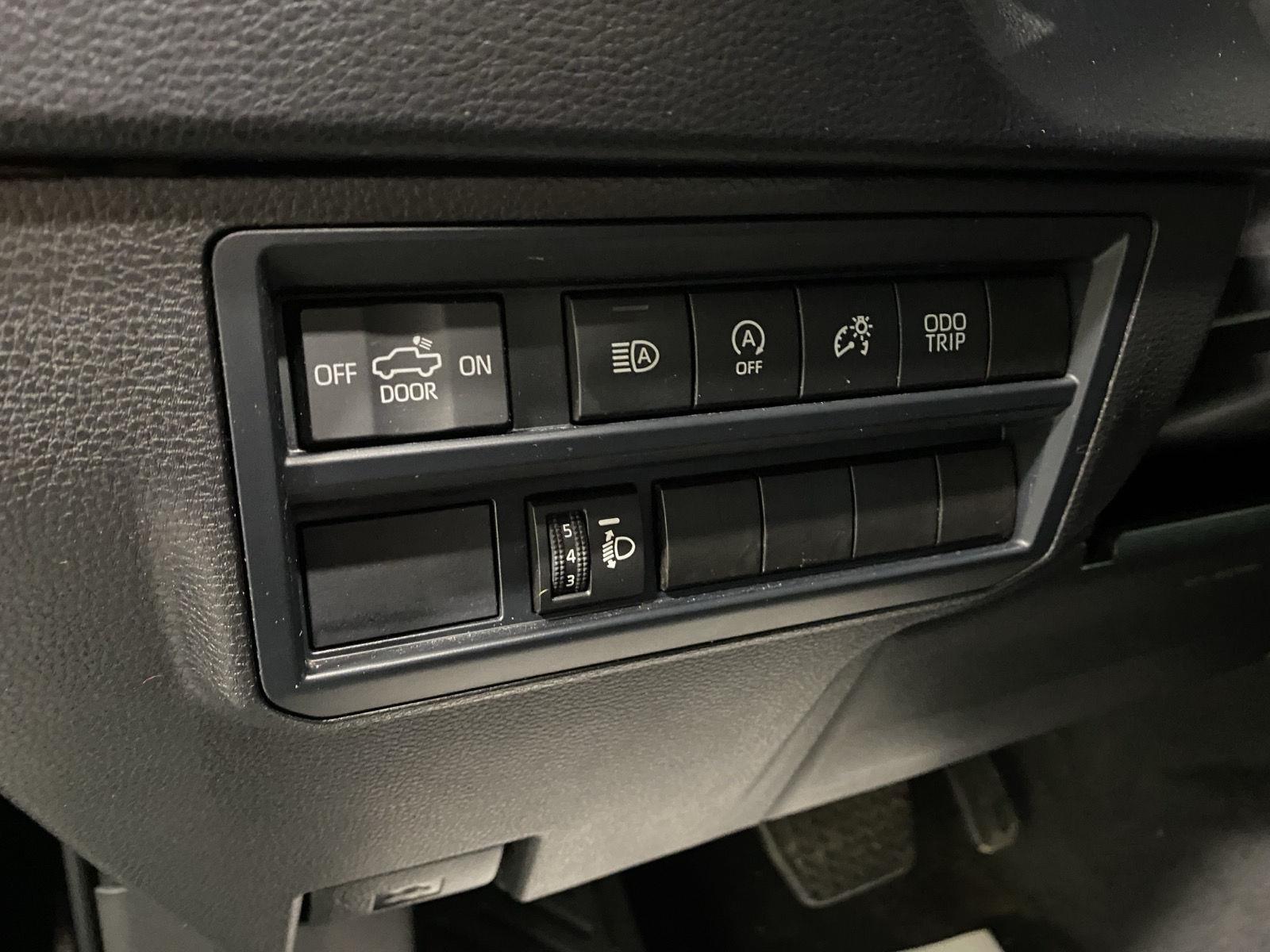 Used 2025 Midnight Black Metallic Toyota SR image 21