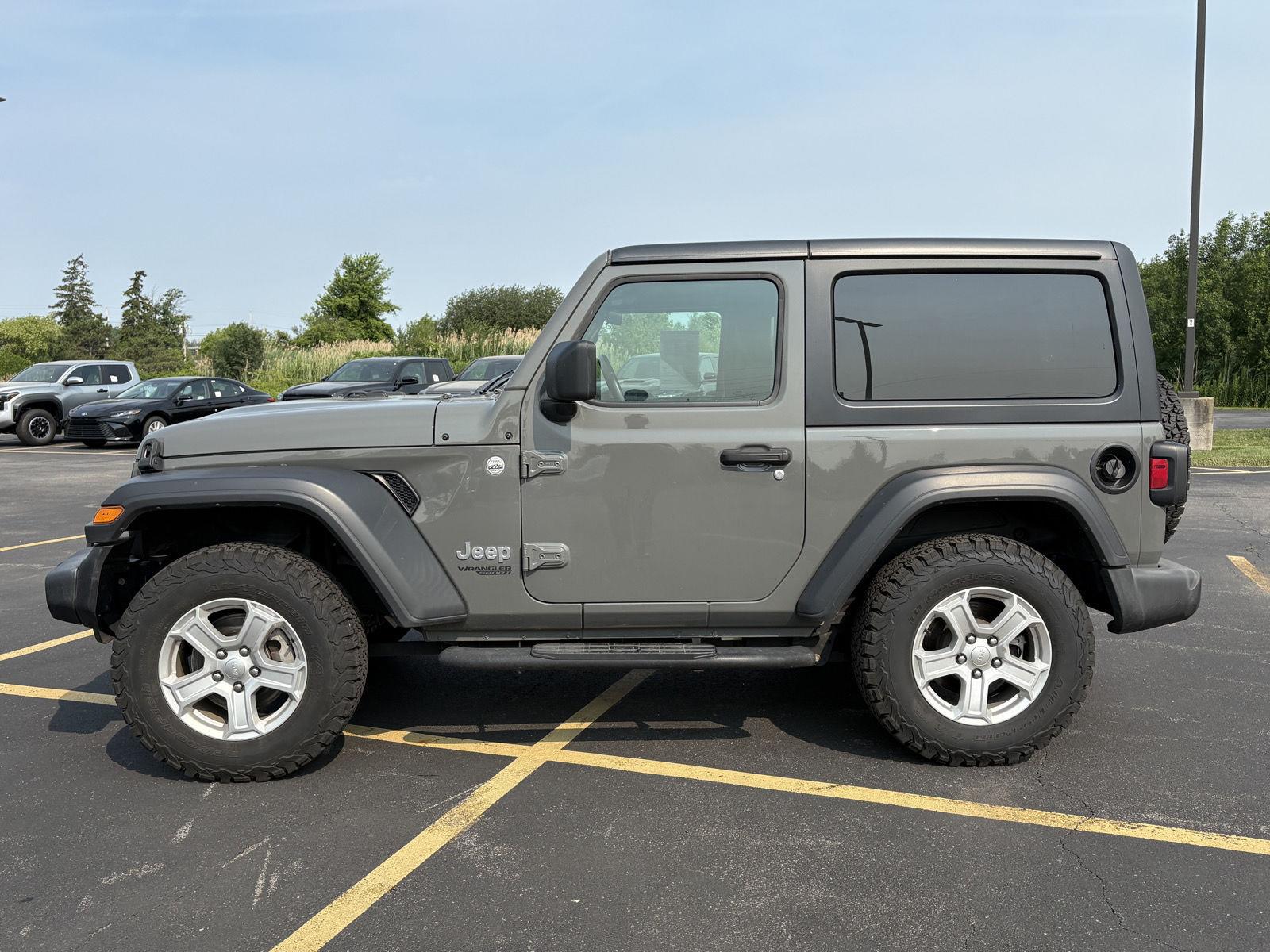 Used 2020 Sting-Gray Clearcoat Jeep Sport S image 10
