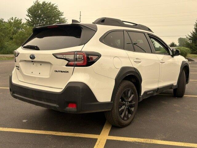 Used 2025 Crystal White Pearl Subaru Onyx Edition image 13