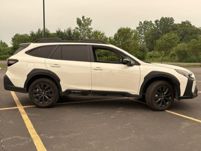 Used 2025 Crystal White Pearl Subaru Onyx Edition image 15
