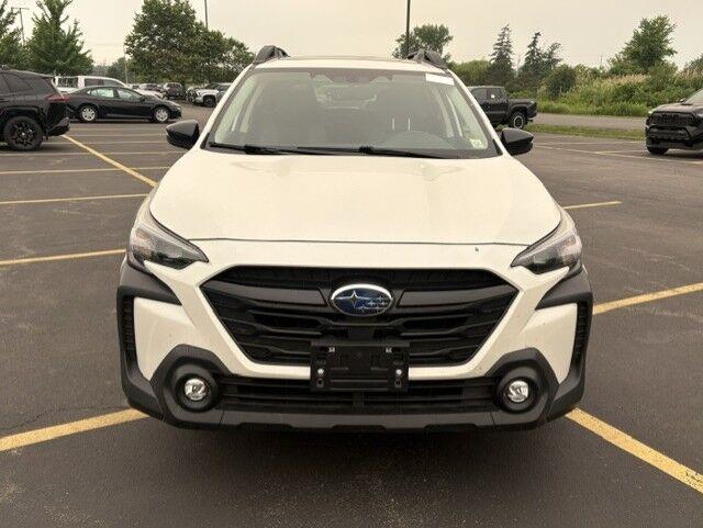 Used 2025 Crystal White Pearl Subaru Onyx Edition image 3