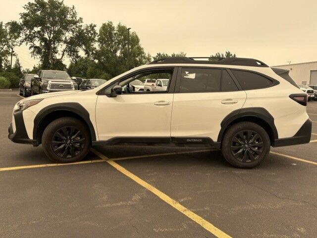 Used 2025 Crystal White Pearl Subaru Onyx Edition image 7