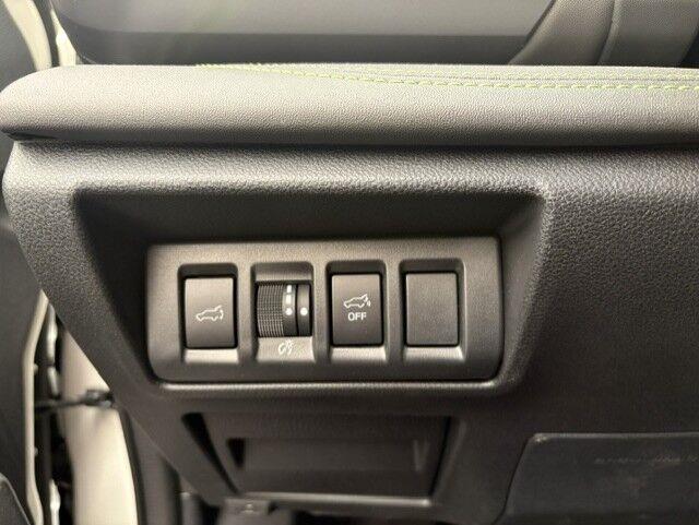 Used 2025 Crystal White Pearl Subaru Onyx Edition image 12