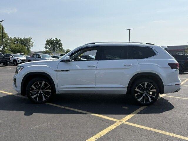 Used 2024 Opal White Pearl Volkswagen 2.0T SEL Premium R-Line image 7