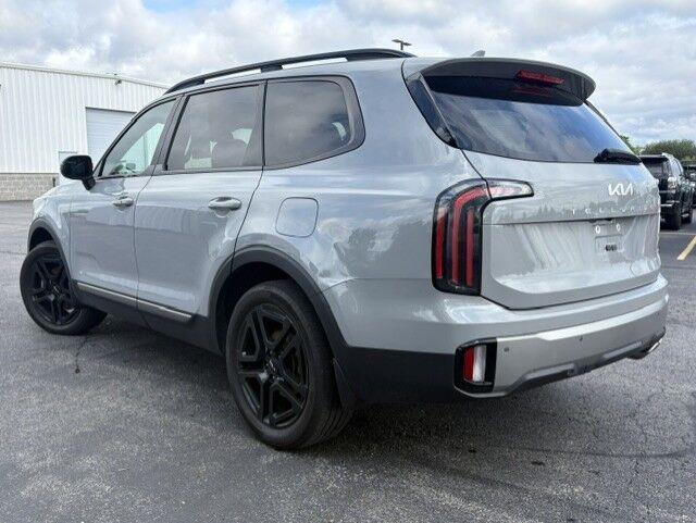 Used 2023 Wolf Gray Kia EX X-Line image 10