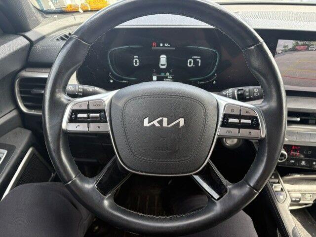 Used 2023 Wolf Gray Kia EX X-Line image 21