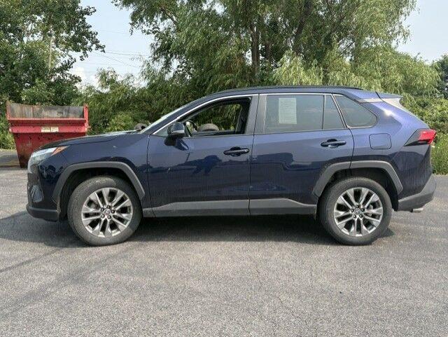 Certified Used 2024 Blueprint Toyota XLE Premium image 9