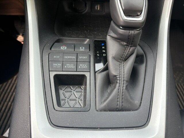 Certified Used 2024 Blueprint Toyota XLE Premium image 18