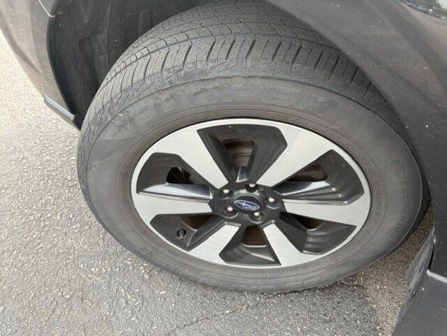 Used 2018 Crystal Black Silica Subaru Premium image 17