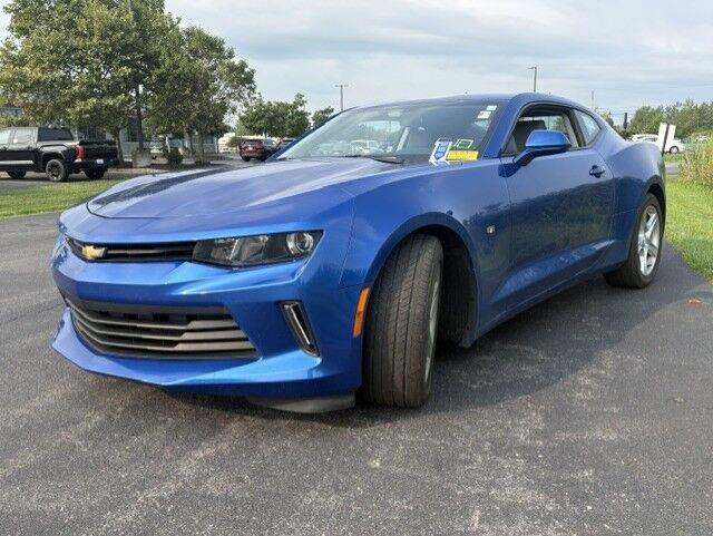 Used 2016 Hyper Blue Metallic Chevrolet 2LT image 6