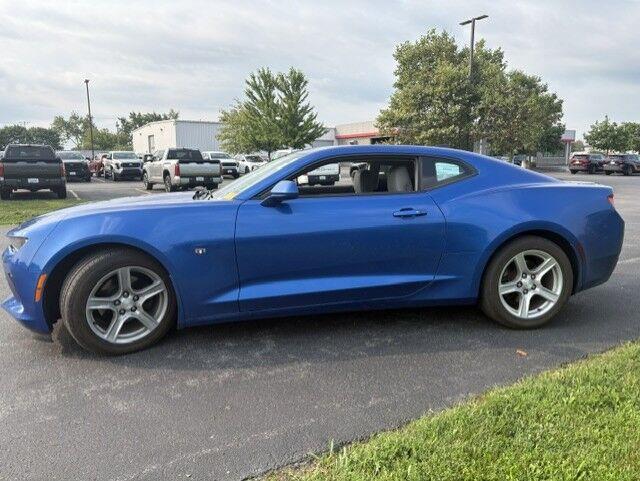 Used 2016 Hyper Blue Metallic Chevrolet 2LT image 8