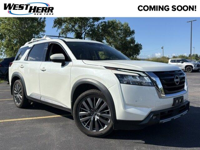 2022 Nissan Pathfinder SL 4WD