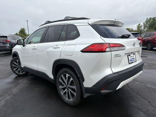 Certified Used 2024 Wind Chill Pearl Toyota XLE image 9