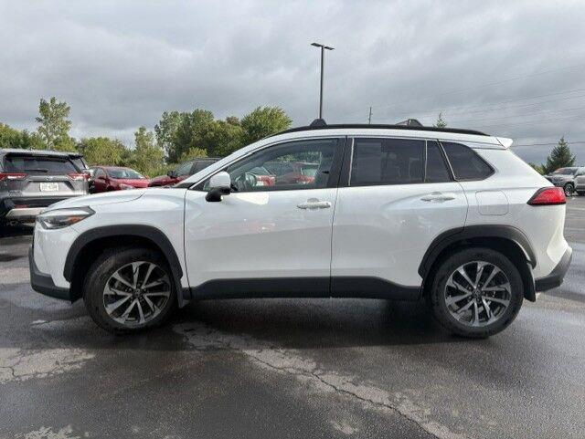 Certified Used 2024 Wind Chill Pearl Toyota XLE image 19