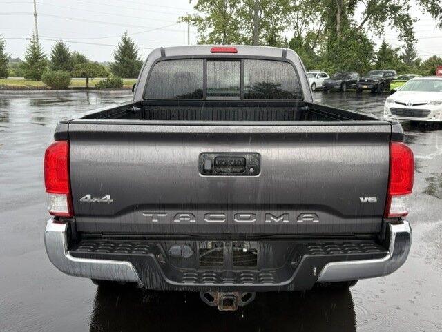 Used 2016 Magnetic Gray Metallic Toyota SR5 V6 image 12