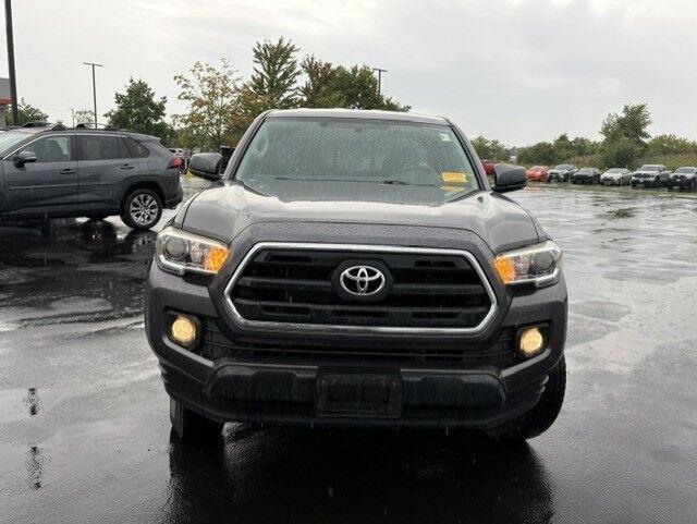 Used 2016 Magnetic Gray Metallic Toyota SR5 V6 image 4