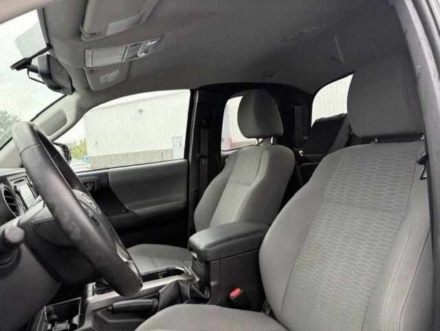 Used 2016 Magnetic Gray Metallic Toyota SR5 V6 image 2