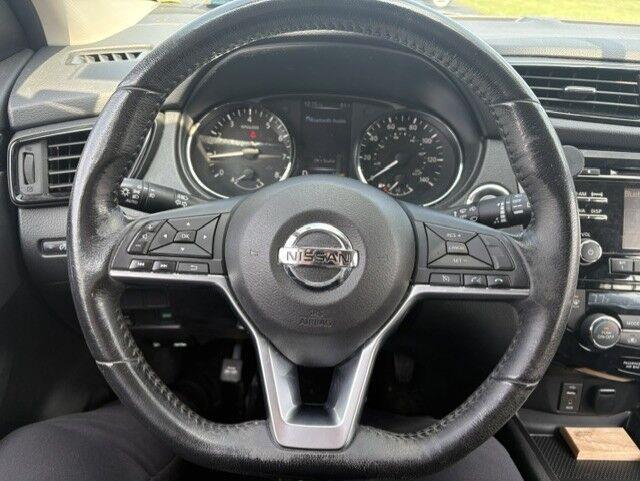 Used 2018 Magnetic Black Nissan SV image 21
