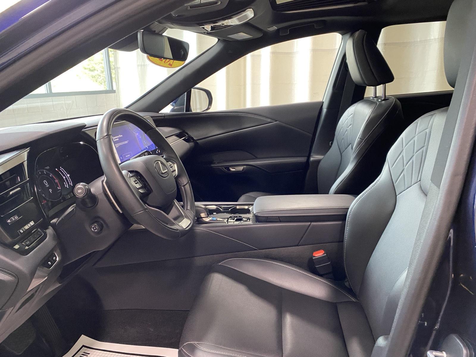 Used 2024 Nightfall Mica Lexus RX 350 Premium image 4