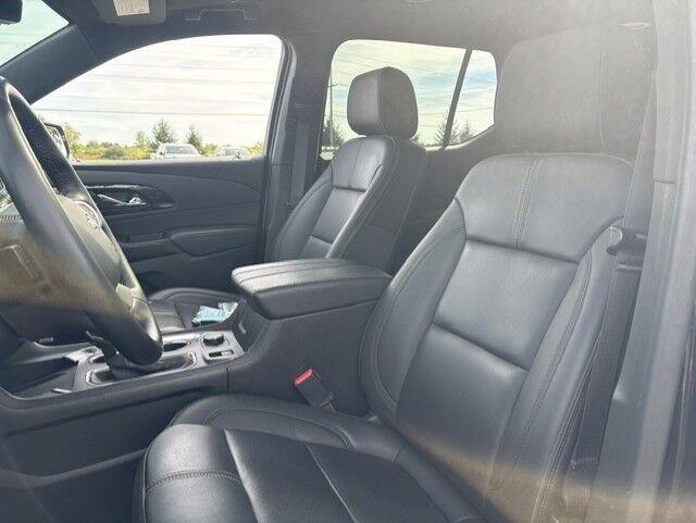 Used 2023 Mosaic Black Metallic Chevrolet RS image 9