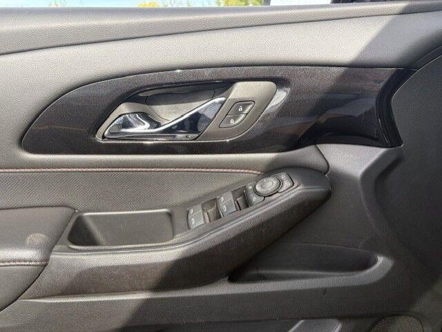 Used 2023 Mosaic Black Metallic Chevrolet RS image 21