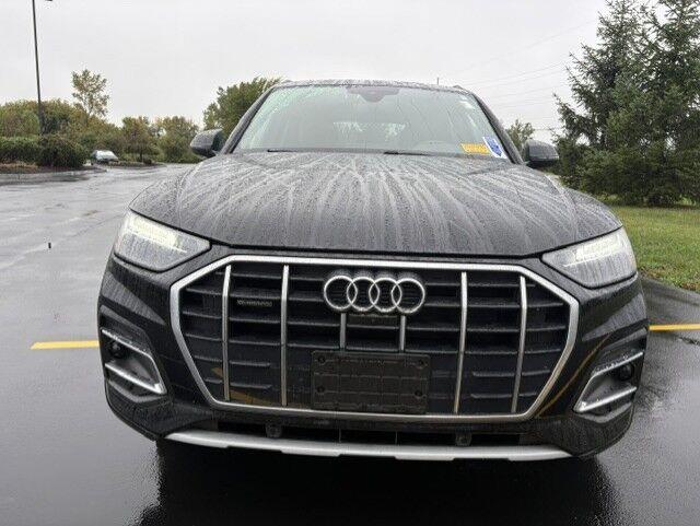 Used 2021 Mythos Black Metallic Audi Premium Plus image 5