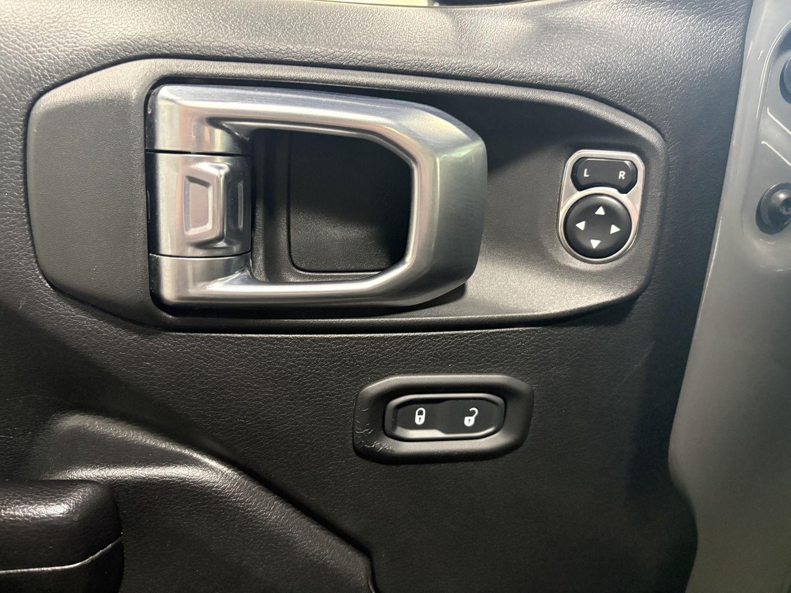 Used 2021 Sting-Gray Clearcoat Jeep Islander image 25