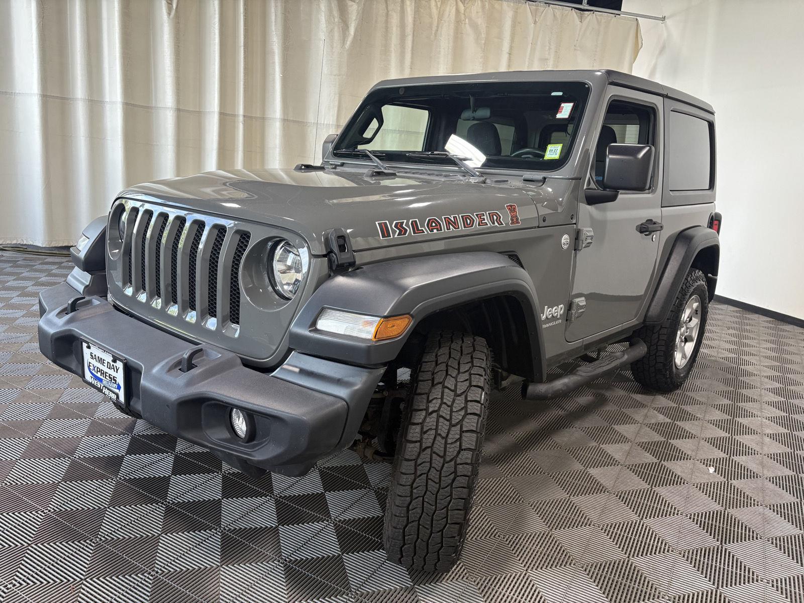 Used 2021 Sting-Gray Clearcoat Jeep Islander image 6