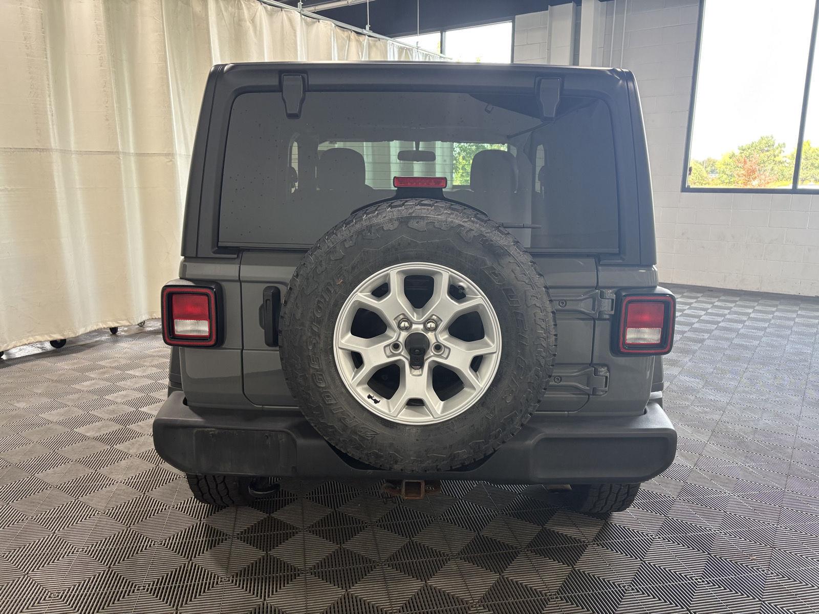 Used 2021 Sting-Gray Clearcoat Jeep Islander image 12