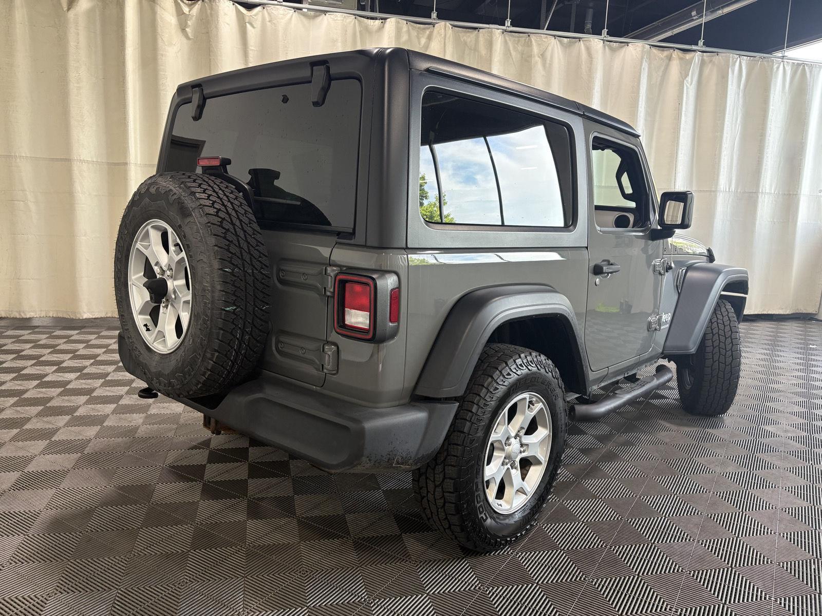 Used 2021 Sting-Gray Clearcoat Jeep Islander image 14