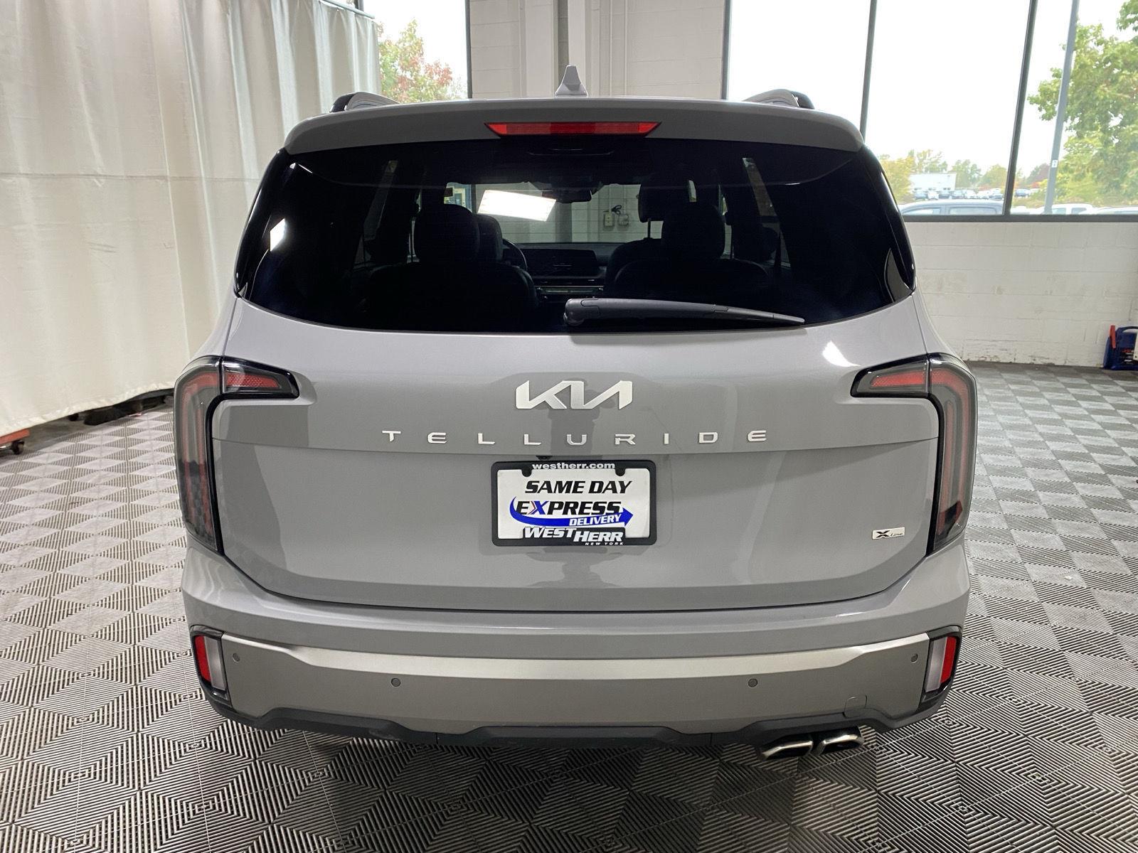 Used 2023 Wolf Gray Kia EX X-Line image 12