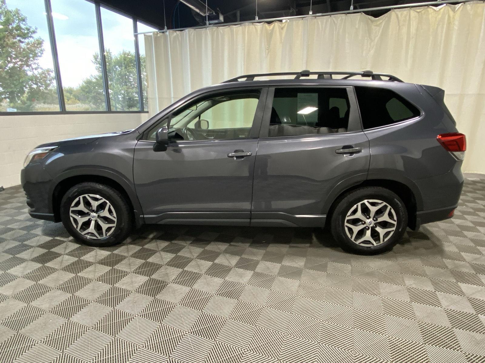 Used 2022 Magnetite Gray Metallic Subaru Premium image 5