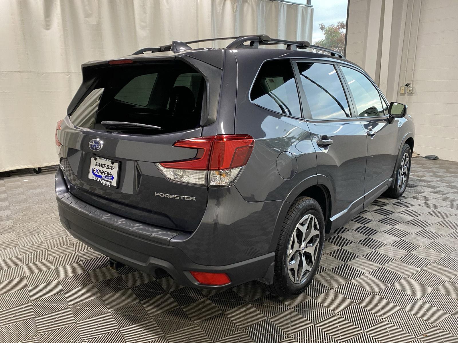 Used 2022 Magnetite Gray Metallic Subaru Premium image 8