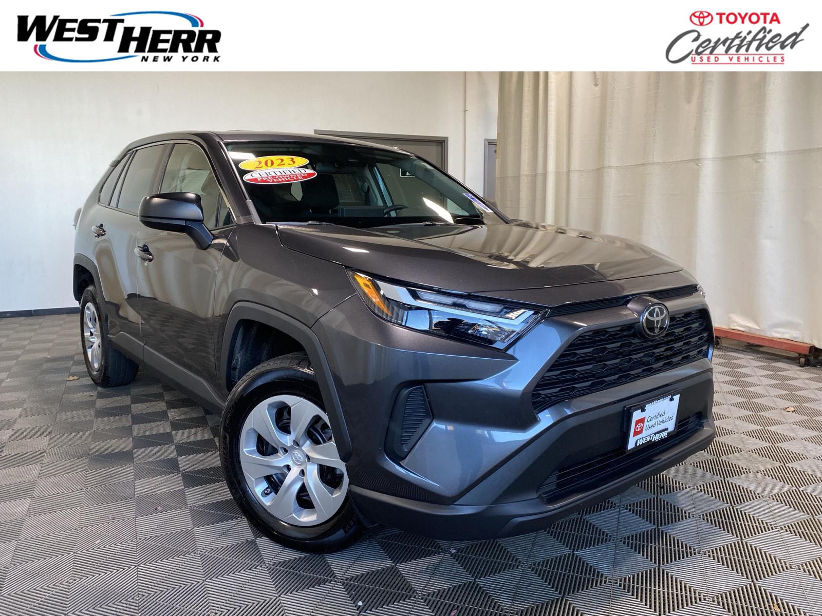 2023 Toyota RAV4 LE FWD