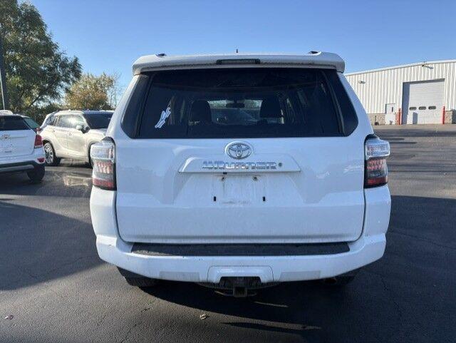 Used 2019 Super White Toyota SR5 image 13