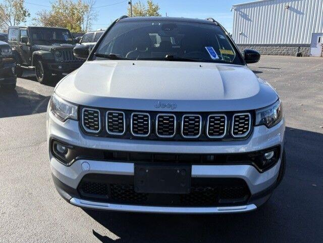 Used 2024 Silver Zynith Metallic Clearcoat Jeep Limited image 5