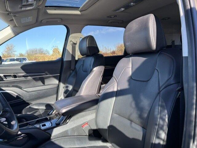 Used 2024 Dark Moss Kia S image 4
