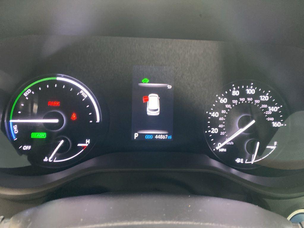 Certified Used 2022 Sunset Bronze Toyota LE image 18