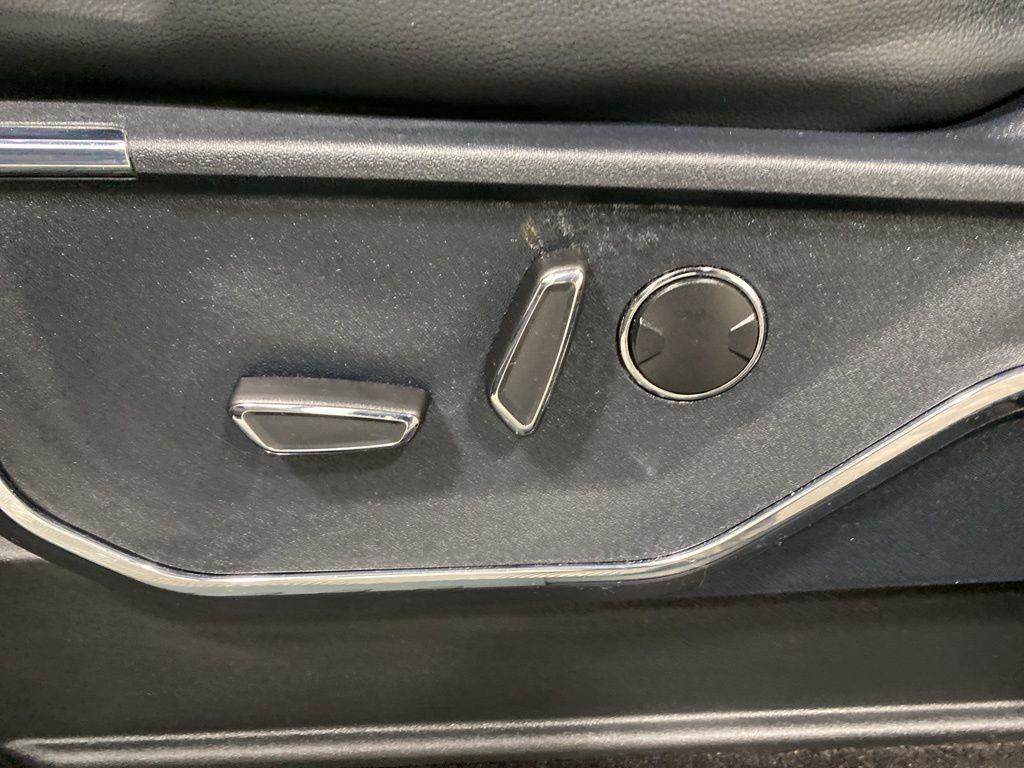 Used 2021 Black Metallic Ford LARIAT image 21