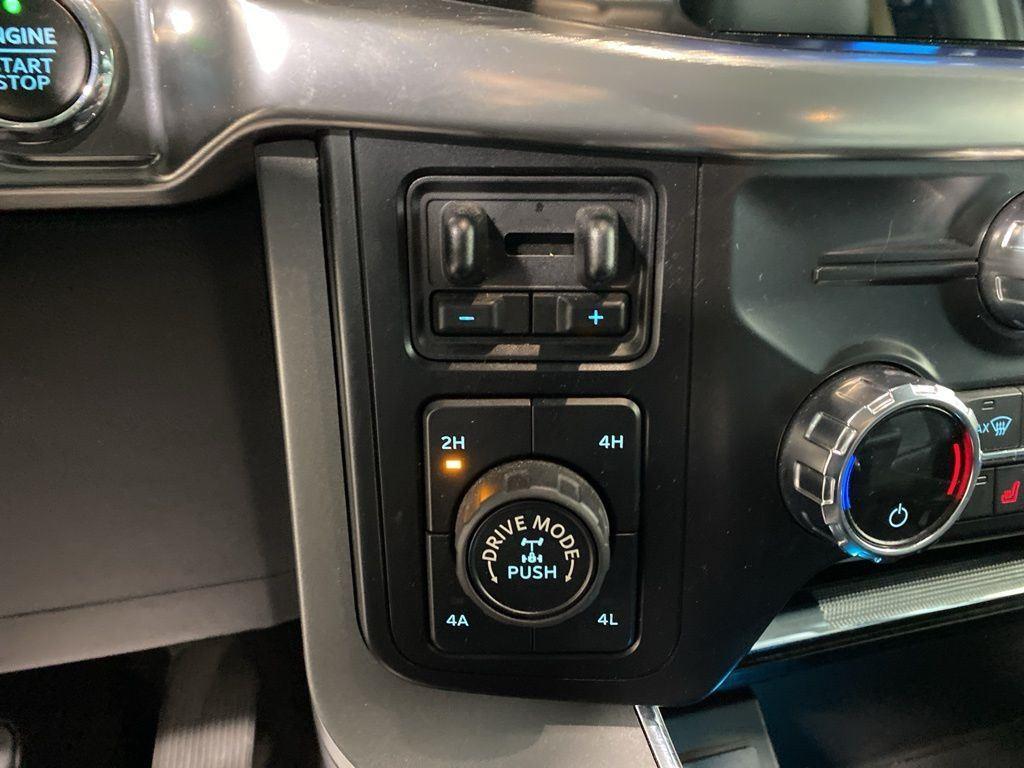 Used 2021 Black Metallic Ford LARIAT image 22