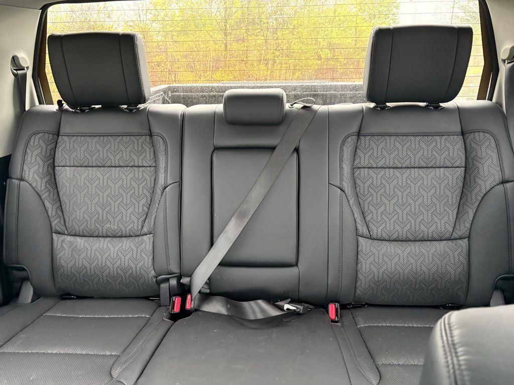 Used 2023 Ice Toyota SR5 image 4