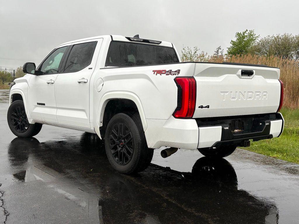 Used 2023 Ice Toyota SR5 image 5