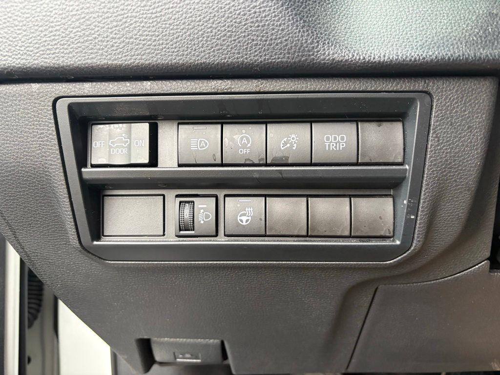 Used 2023 Ice Toyota SR5 image 10