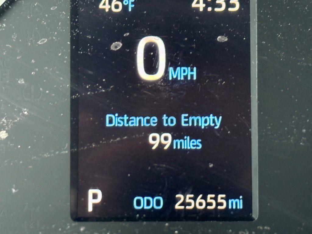 Used 2023 Ice Toyota SR5 image 11