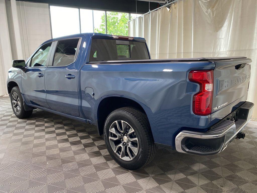 Used 2024 Lakeshore Blue Chevrolet LT image 9
